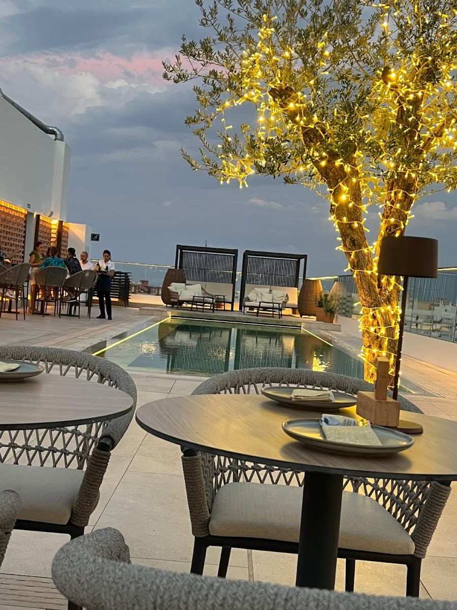 Boga Sky Lounge in Alicante: An Honest Review of the Rooftop Bar (2026)