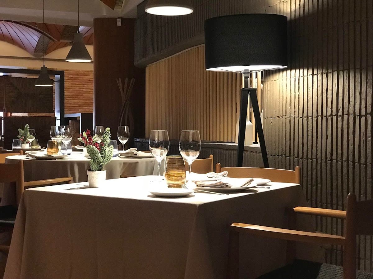 Nou Manolín is where Alicante takes people it wants to impress